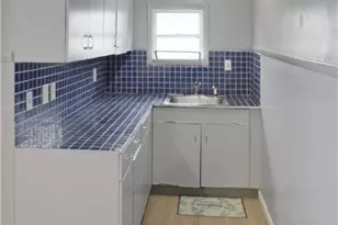 140 Cleveland St, Providence, RI 02909 - Photo 15