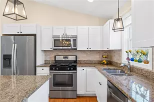 2 Leigh Ln, East Providence, RI 02915 - Photo 7