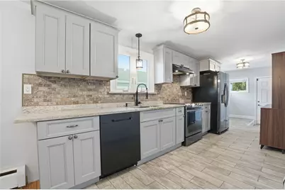 210 Robinson Street, East Providence, RI 02914 - Photo 9