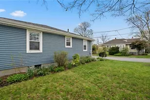 210 Robinson St, East Providence, RI 02914 - Photo 5