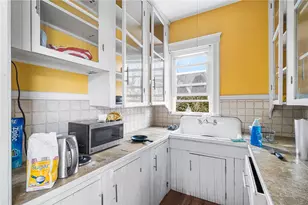 48 Kossuth St, Pawtucket, RI 02860 - Photo 15