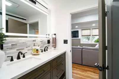 821 Post Road, Warwick, RI 02888 - Photo 21