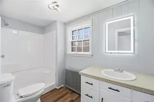 40 Youngs Ave, West Warwick, RI 02893 - Photo 5