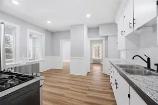 40 Youngs Ave, West Warwick, RI 02893 - Photo 9