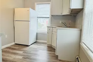 9 Maryland Ave, Pawtucket, RI 02860 - Photo 5