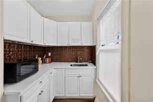 139 Early St, Providence, RI 02905 - Photo 3
