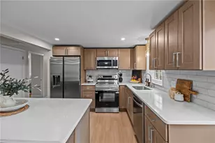 45 Valley View Dr, Cumberland, RI 02864 - Photo 7