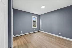 14 Duncan Ave, Providence, RI 02906 - Photo 17