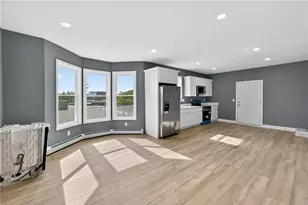 14 Duncan Ave, Providence, RI 02906 - Photo 7