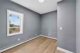 14 Duncan Ave, Providence, RI 02906 - Photo 11