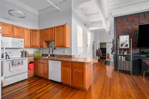 775 Potters Ave, Providence, RI 02907 - Photo 7