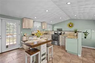 273 Main St, Cranston, RI 02823 - Photo 5