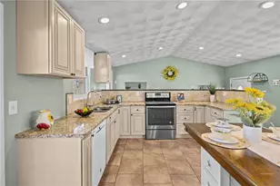 273 Main St, Cranston, RI 02823 - Photo 3