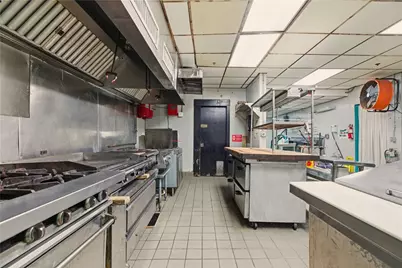 140 Broadway, Newport, RI 02840 - Photo 25