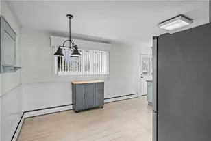 4 Philips St, Middletown, RI 02842 - Photo 7