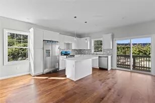 97 Ayda Rose Ave, West Warwick, RI 02893 - Photo 5