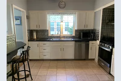 31 Elmcrest Avenue, Providence, RI 02908 - Photo 17