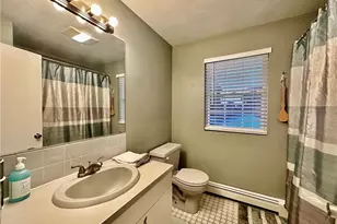 26 Hazael St, Providence, RI 02908 - Photo 9