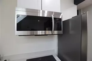 686 Broadway, Pawtucket, RI 02860 - Photo 5