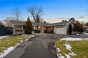 15 Shadbush Rd, Warwick, RI 02888 - Photo 1