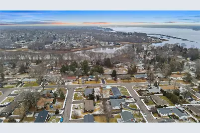 15 Shadbush Road, Warwick, RI 02888 - Photo 31