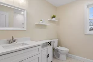 102 Ames St, Pawtucket, RI 02861 - Photo 13