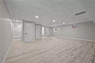 183 Congress Ave, Providence, RI 02907 - Photo 21