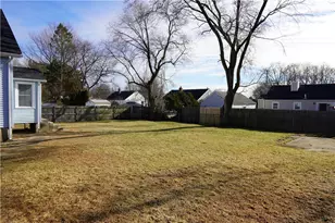 46 Royland Rd, Warwick, RI 02889 - Photo 5