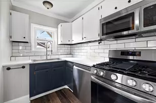 47 Holburn Ave, Cranston, RI 02910 - Photo 17