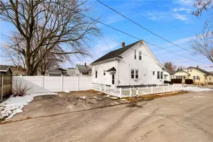 47 Holburn Ave, Cranston, RI 02910 - Photo 29