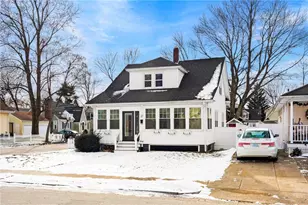 47 Holburn Ave, Cranston, RI 02910 - Photo 3