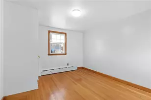 233 Turnpike Ave, Portsmouth, RI 02871 - Photo 9