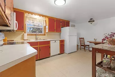 233 Turnpike Avenue, Portsmouth, RI 02871 - Photo 3