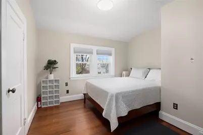 422 Wayland Avenue, Providence, RI 02906 - Photo 15