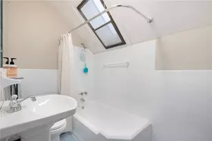 422 Wayland Ave, Providence, RI 02906 - Photo 19