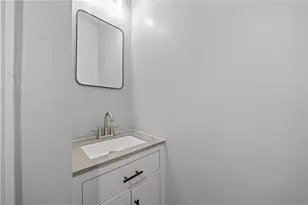 11 Bayview Ave, Newport, RI 02840 - Photo 13