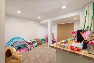 45 Windstone Dr, Portsmouth, RI 02871 - Photo 25