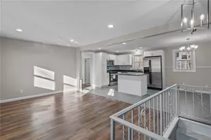 38 Bowman St, Warwick, RI 02889 - Photo 5