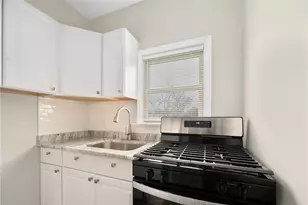 5 Borden St, Pawtucket, RI 02861 - Photo 33