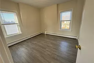 14 Tillinghast Ave, Warwick, RI 02886 - Photo 11