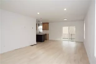 1232 Narragansett Blvd, Cranston, RI 02905 - Photo 17