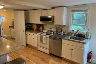 34 Callender Ave, Newport, RI 02840 - Photo 1