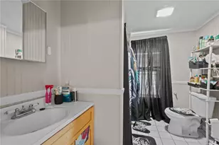 76 Slater St, Pawtucket, RI 02860 - Photo 11