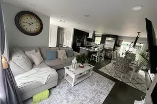 83 Whiting St, Cranston, RI 02920 - Photo 9