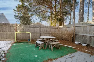 51 Smythe St, Middletown, RI 02842 - Photo 27