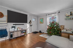 51 Smythe St, Middletown, RI 02842 - Photo 5