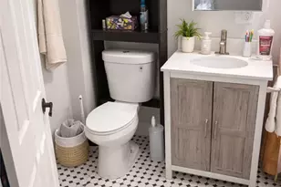 15 Rock St, Bristol, RI 02809 - Photo 5