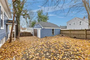 115 Hazael St, Providence, RI 02908 - Photo 35