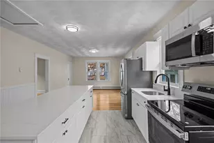 115 Hazael St, Providence, RI 02908 - Photo 9