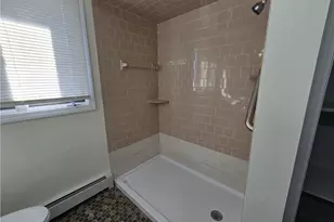 96 Edgeworth Ave, Providence, RI 02904 - Photo 15